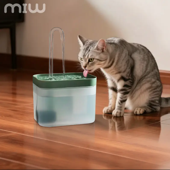 Bebedouro Fonte de Água Elevado Automático Com Filtro 3 Estágios Para Pet Cachorro Gato 1.5 Litros